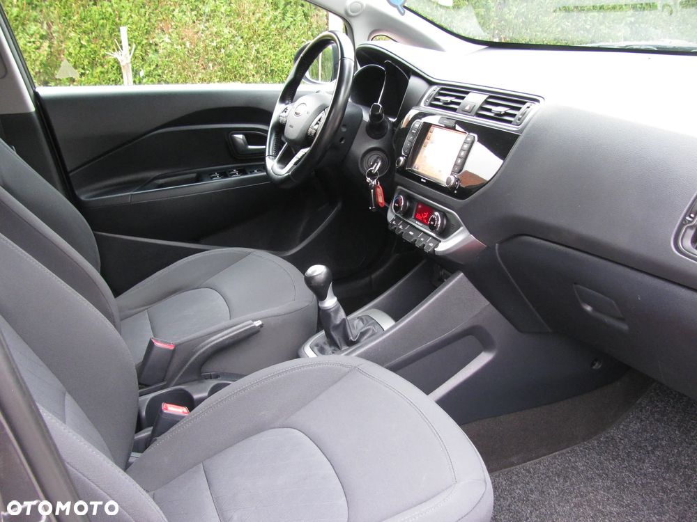 Kia Rio 1.2 Dream Team Edition - 22
