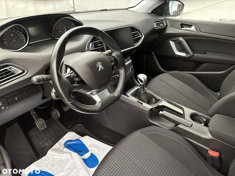 Peugeot 308 - 14