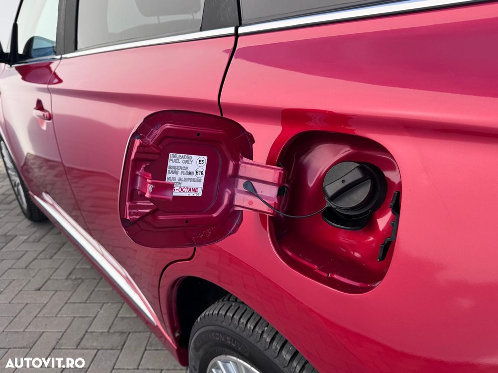 Mitsubishi Outlander - 13