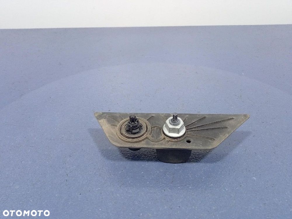 BMW IX I20 ODBOJNIK LEWY KLAPY TYLNEJ 7954133 - 3