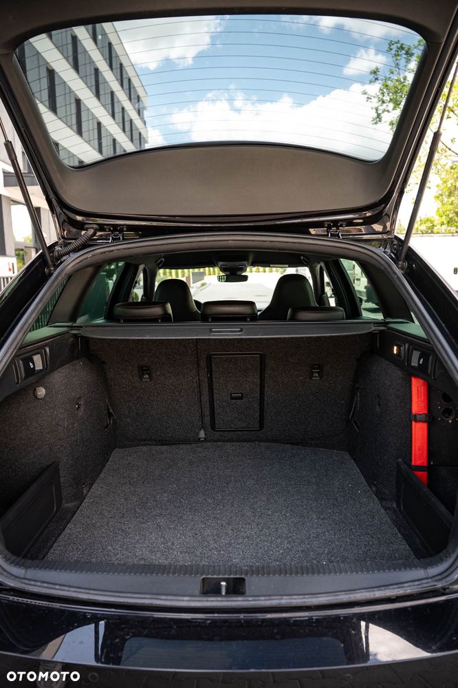 Skoda Octavia 2.0 TSI DSG RS - 16