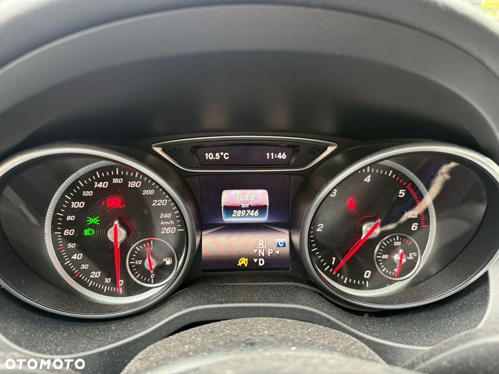 Mercedes-Benz CLA 180 d 7G-DCT AMG Line - 18