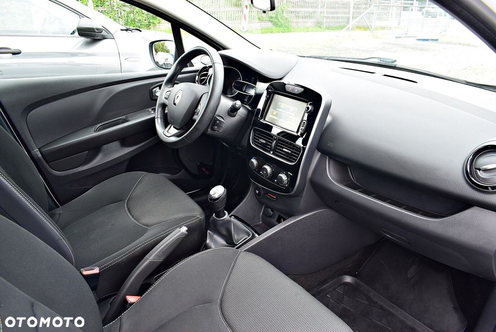 Renault Clio - 22