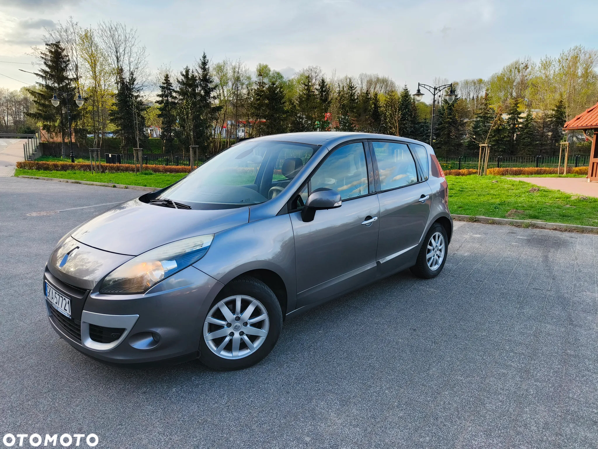 Renault Scenic 1.5 dCi Privilege - 9