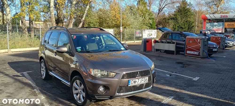 Mitsubishi Outlander 2.2 DID Intense EU5 - 1