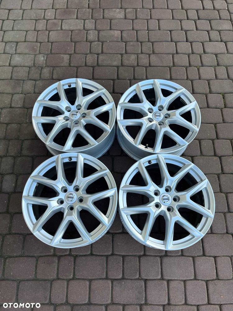 Oryginalne alufelgi Volvo 5x108 18 cali XC60 XC40 V90 - 4