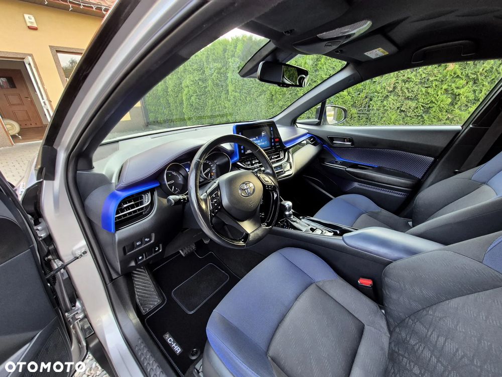 Toyota C-HR Business-Edition - 22