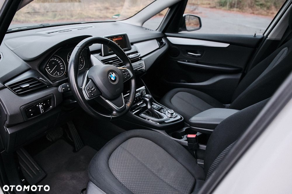 BMW Seria 2 218i - 20