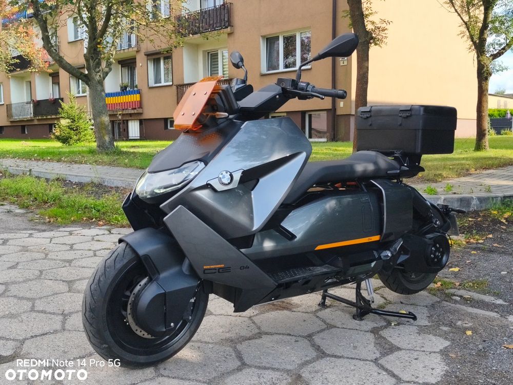 BMW CE 04