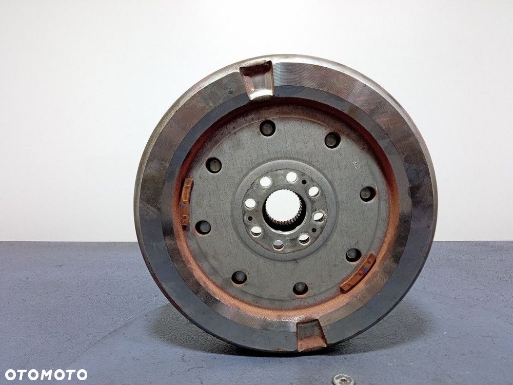 SKODA SUPERB III 2.0 TDI KOŁO DWUMASOWE 05L105266K - 2