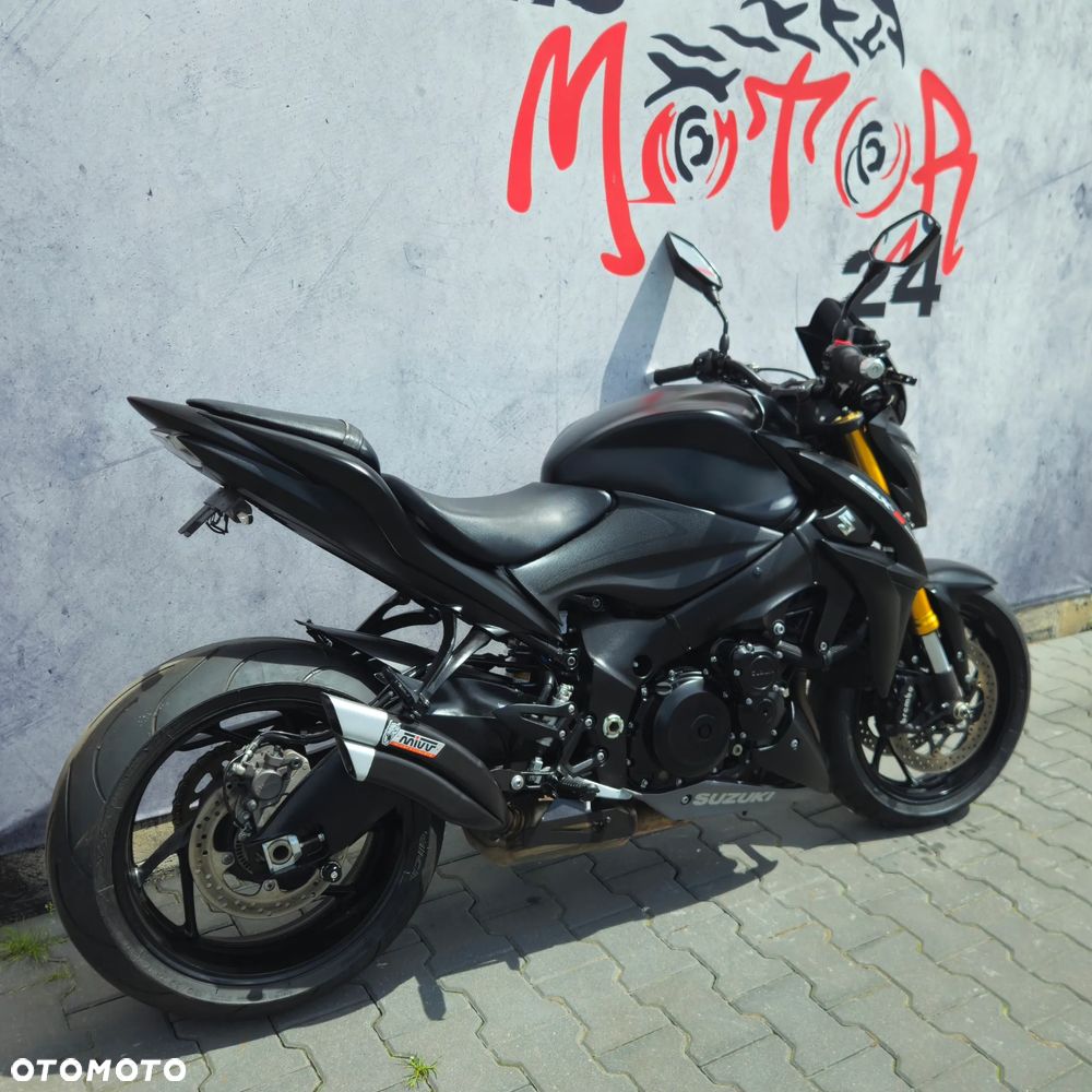 Suzuki GSX - 4