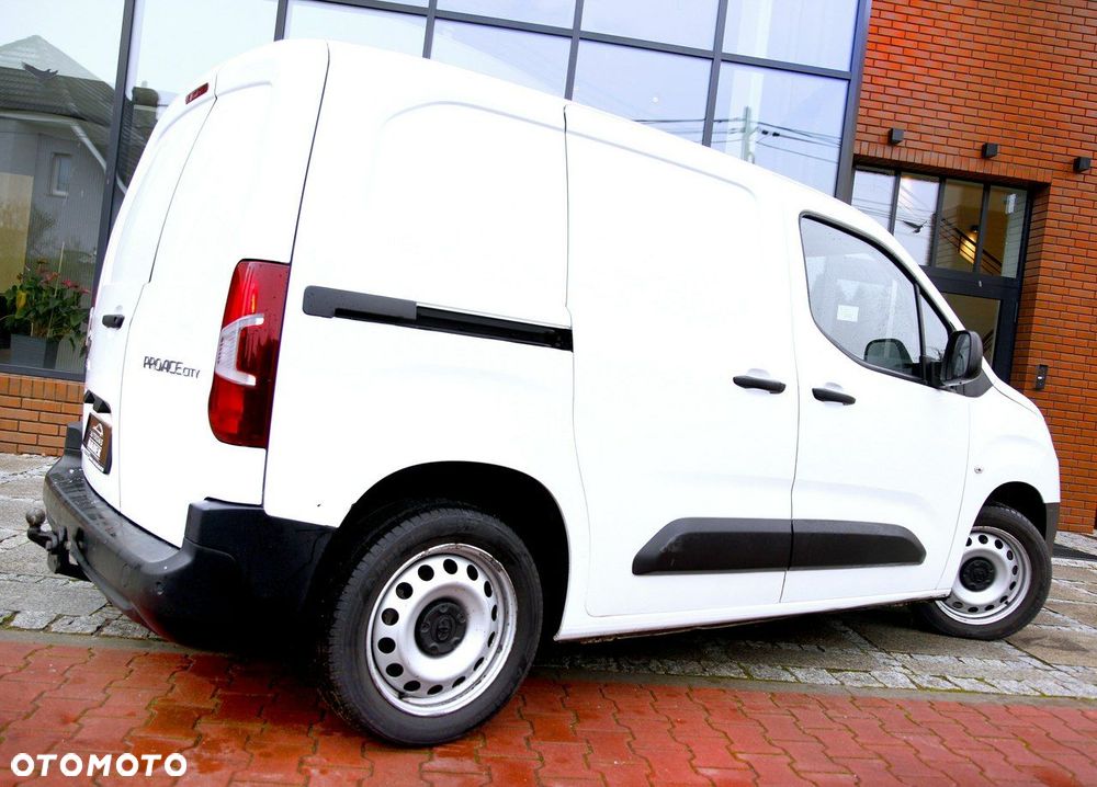 Toyota Proace City - 26