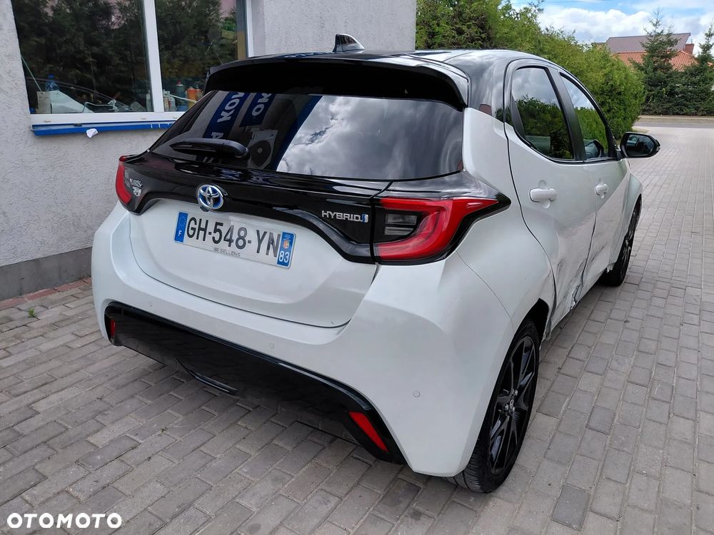 Toyota Yaris - 10