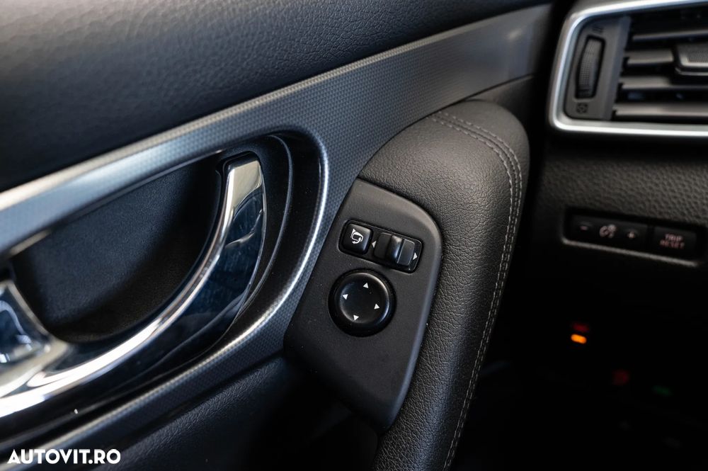 Nissan Qashqai 1.7D 150CP ALL MODE 4X4-I X-TRONIC Tekna - 25