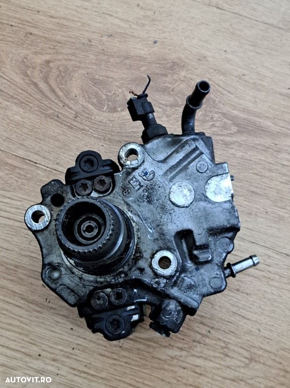 Pompă Înaltă Presiune Mercedes 2.2 CDI (OM651) - Originală Delphi A6510701201 ( mufa electrovalva sparta ) - 3