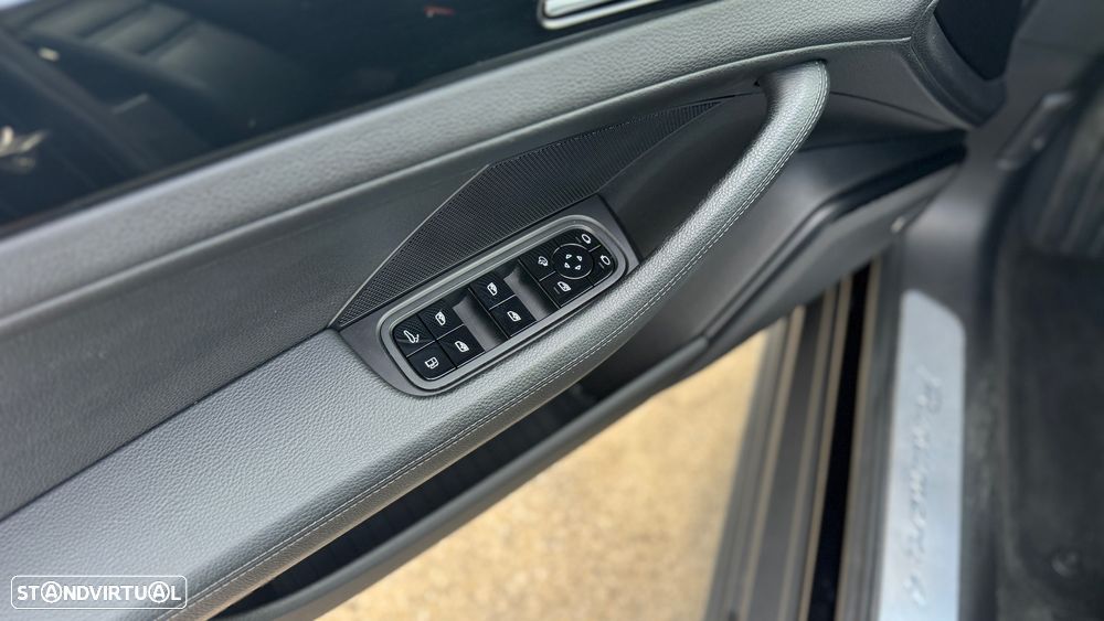 Porsche Panamera Sport Turismo 4 E-Hybrid - 40