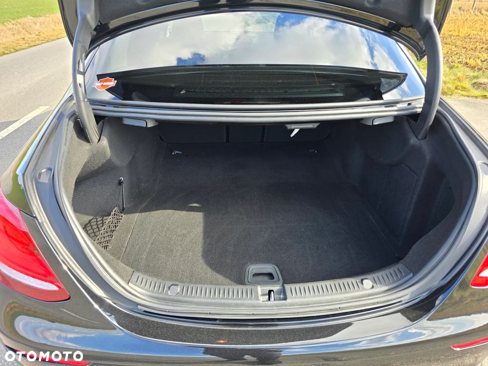 Mercedes-Benz Klasa E 220 d 9G-TRONIC AMG Line - 21