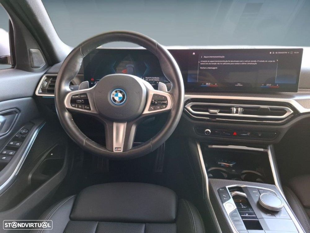 BMW 320 e Pack Desportivo M Auto - 13