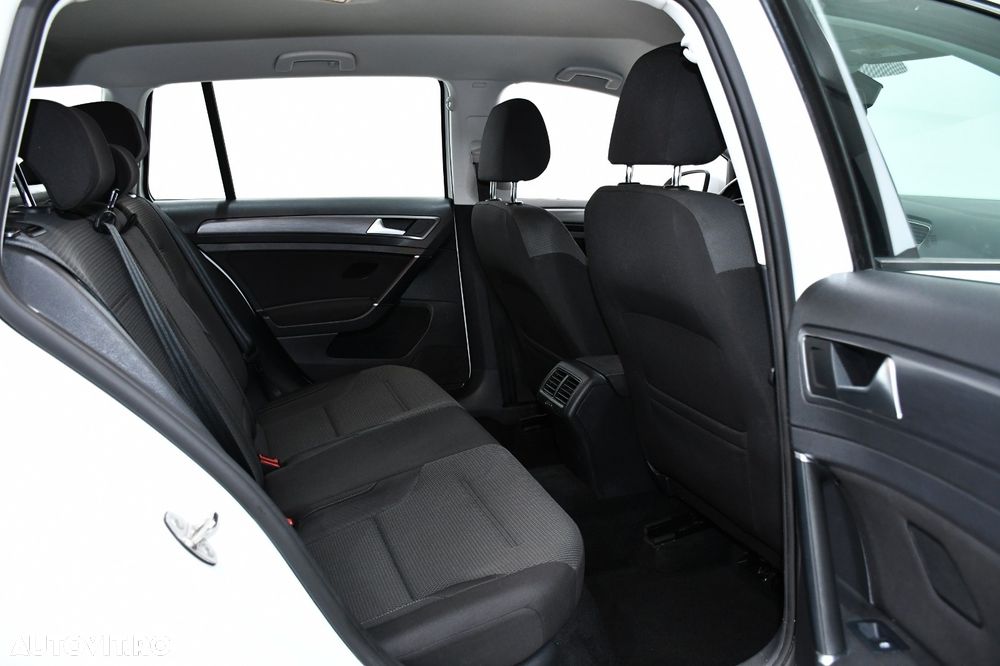 Volkswagen Golf - 7