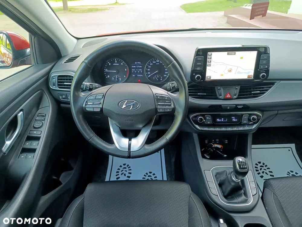Hyundai i30 blue Kombi 1.6 CRDi Style - 29
