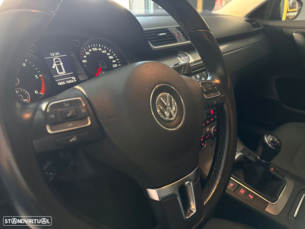 VW Passat Variant 1.6 TDI BlueMotion Comfortline - 19