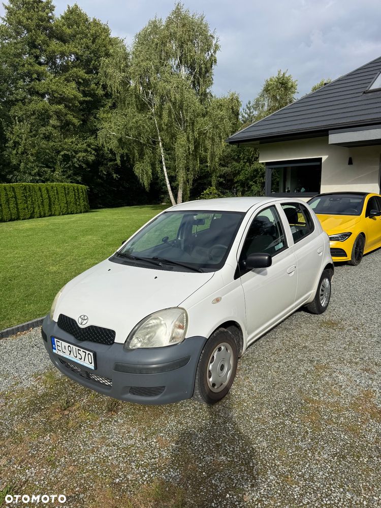 Toyota Yaris 1.0 Base - 4