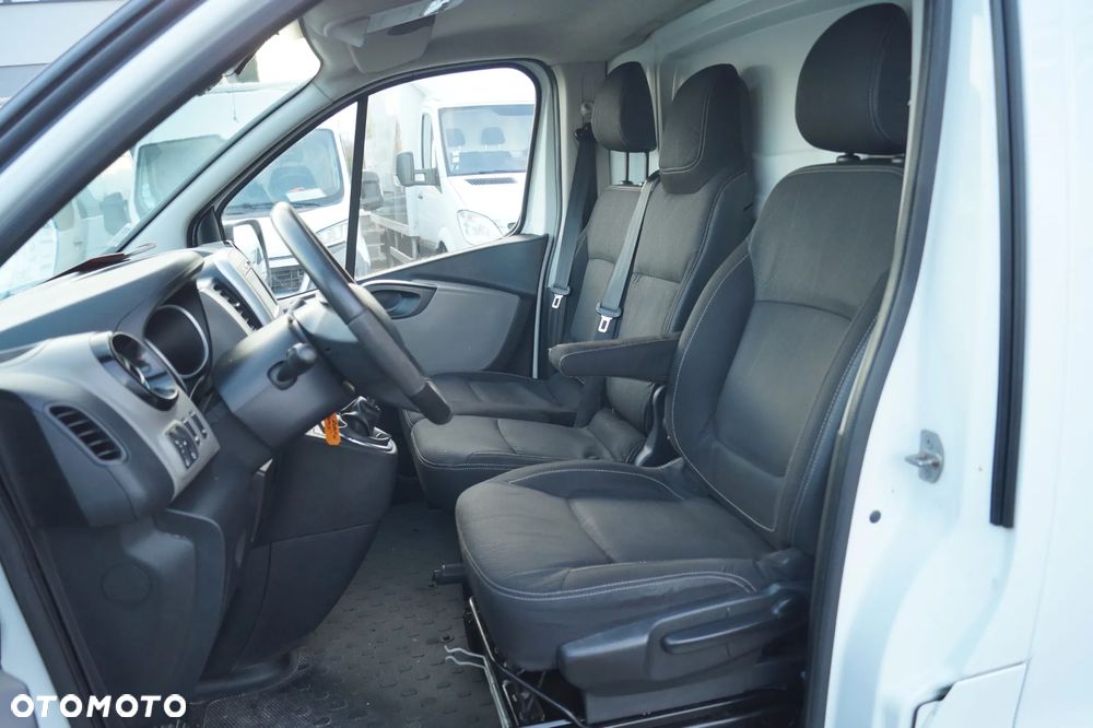 Renault Trafic - 23