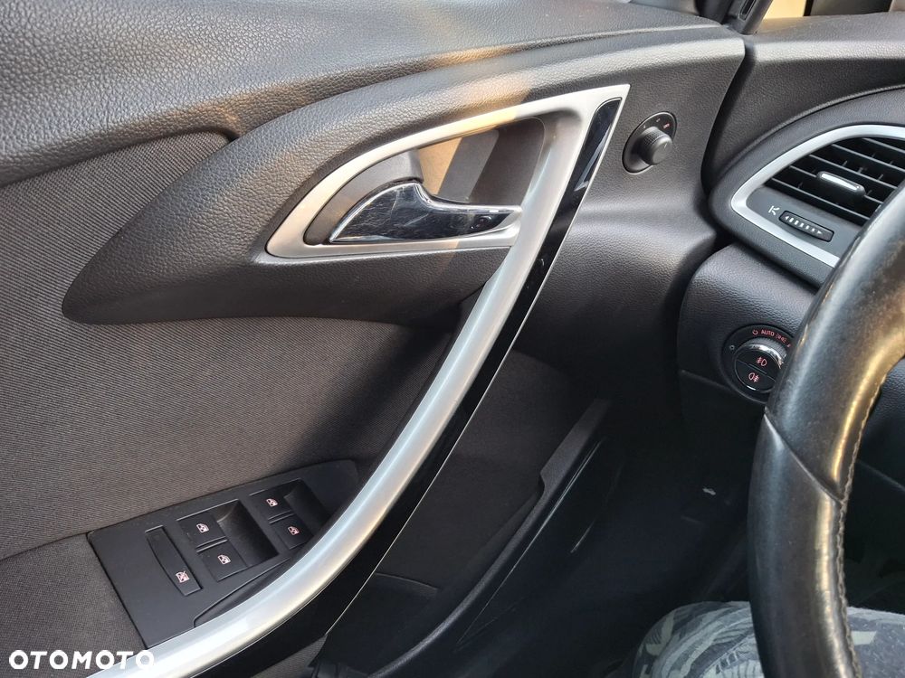 Opel Astra 1.4 Turbo Exklusiv - 22