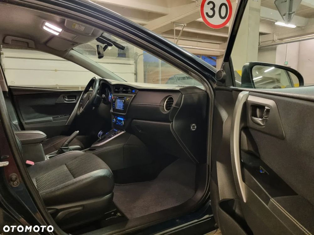 Toyota Auris - 6