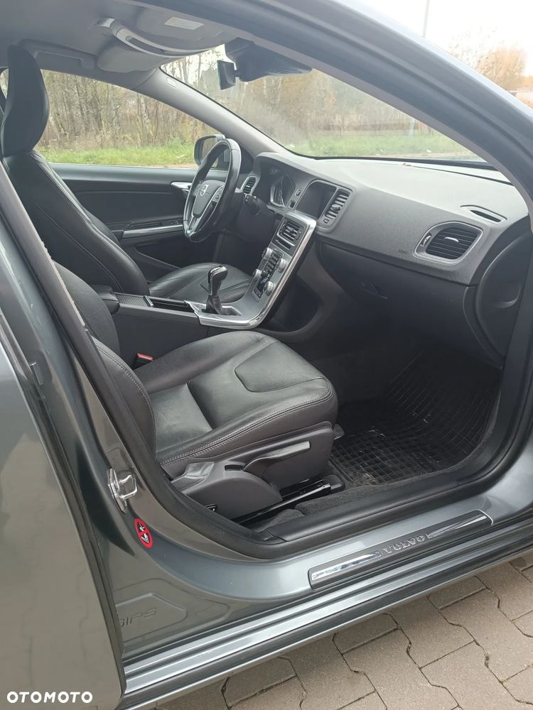 Volvo V60 D2 Drive-E Summum - 17