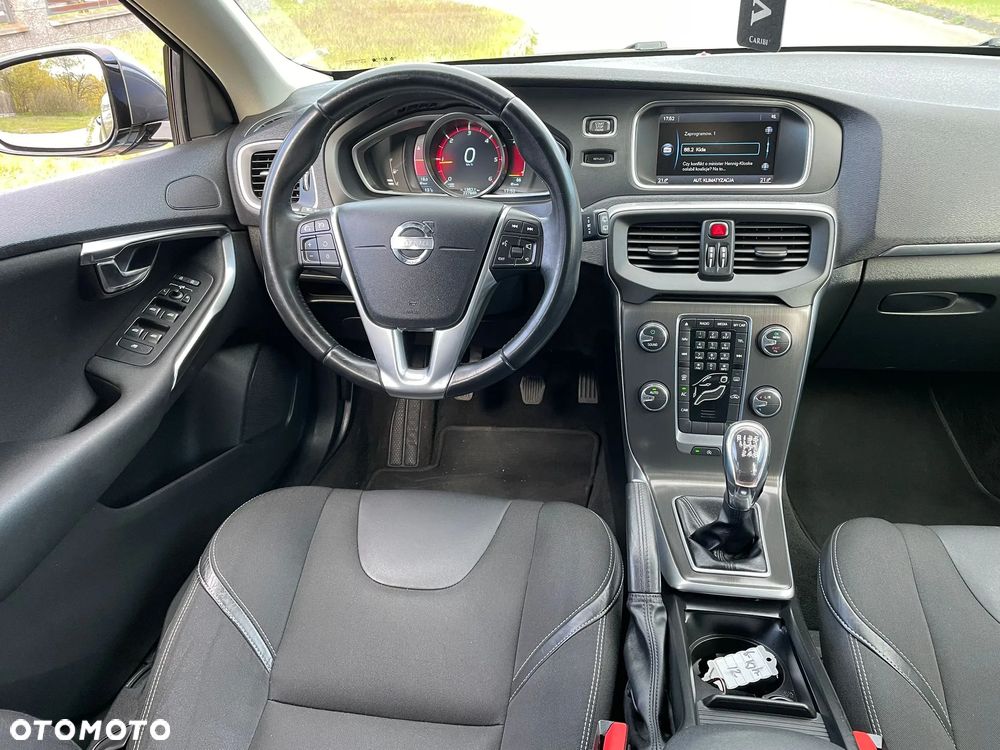 Volvo V40 D2 Summum - 20
