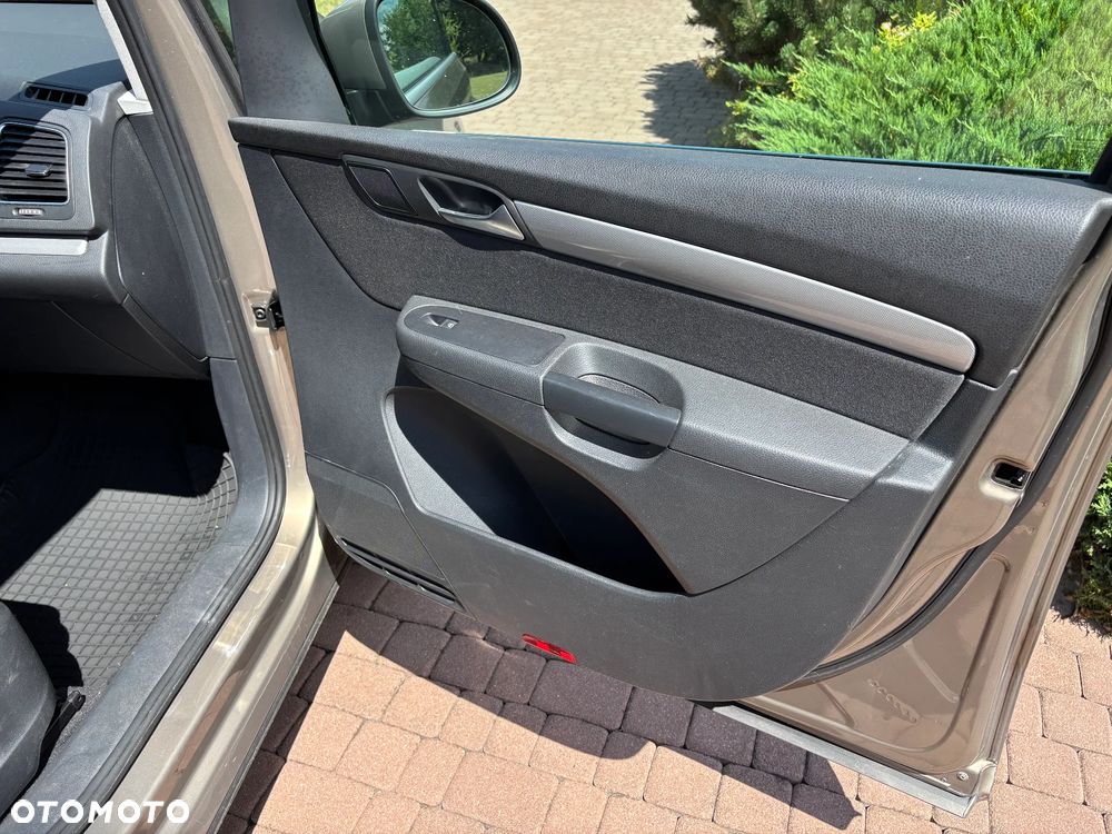 Volkswagen Sharan 2.0 TDI BlueMotion Technology Comfortline - 21