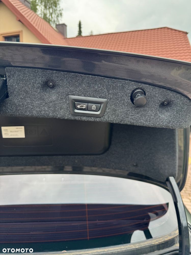 BMW Seria 5 525d Luxury Line - 11