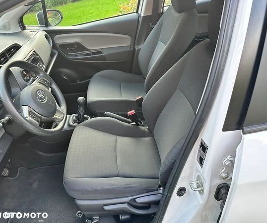 Toyota Yaris - 8