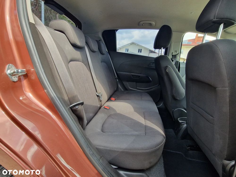 Chevrolet Aveo 1.4 LT - 15