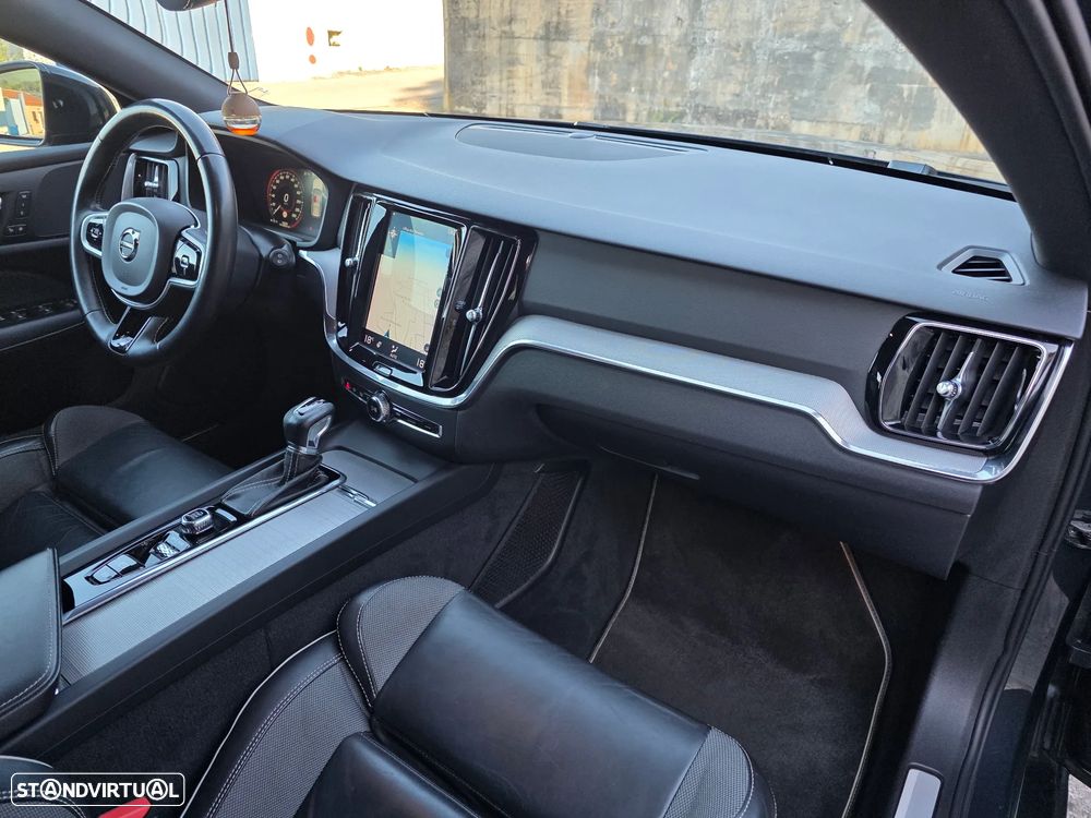 Volvo V60 2.0 D4 R-Design Geartronic - 14