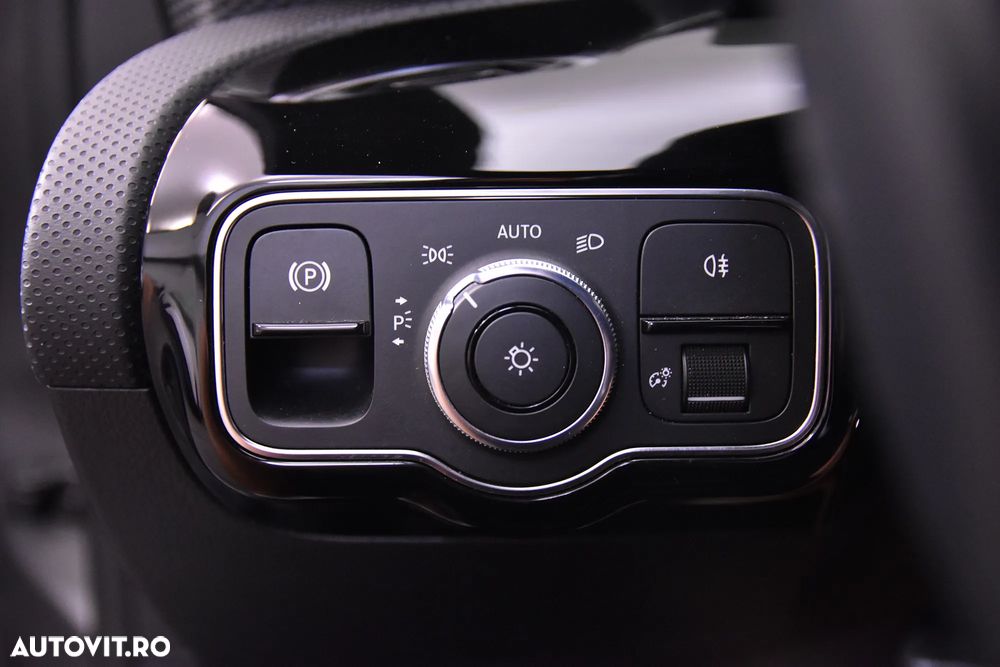 Mercedes-Benz A 180 d Sedan Aut. - 14