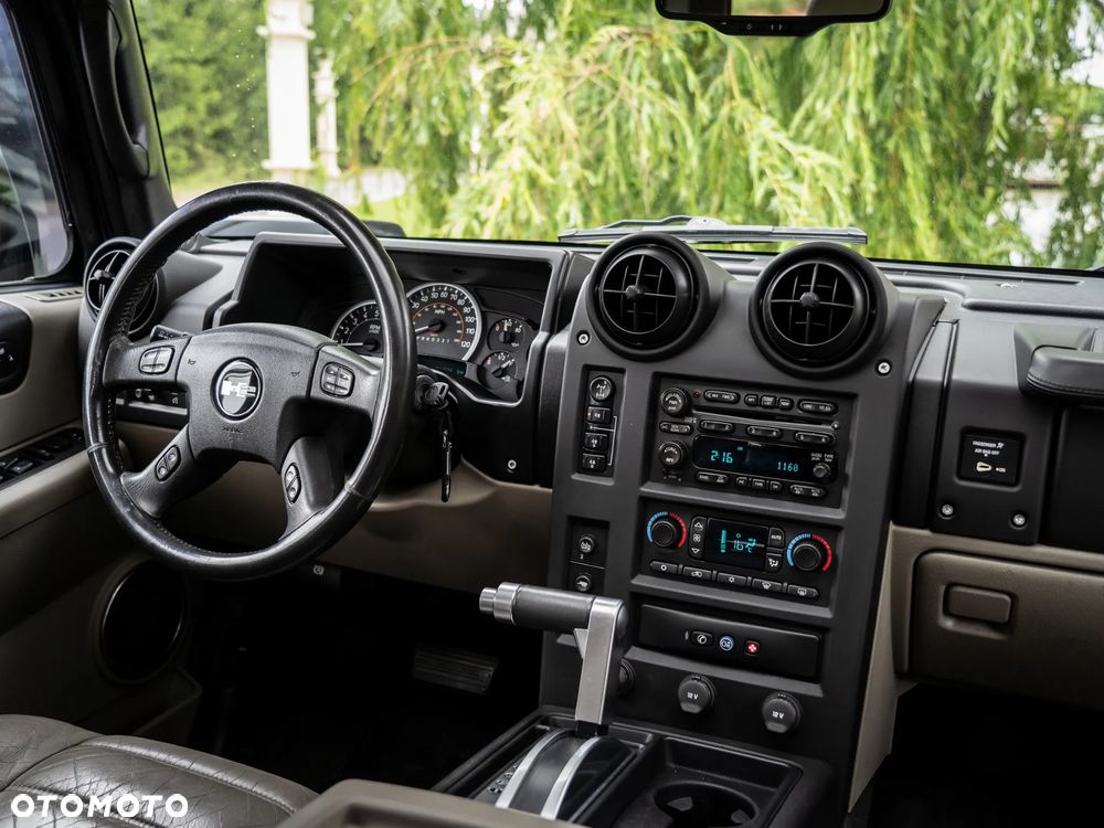Hummer H2 - 24