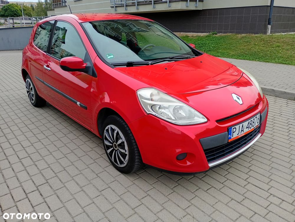 Renault Clio 1.2 16V Alize - 9