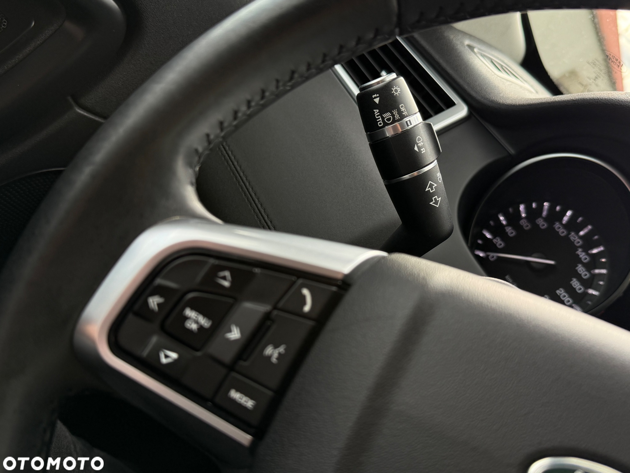 Land Rover Discovery Sport 2.0 D150 S - 24
