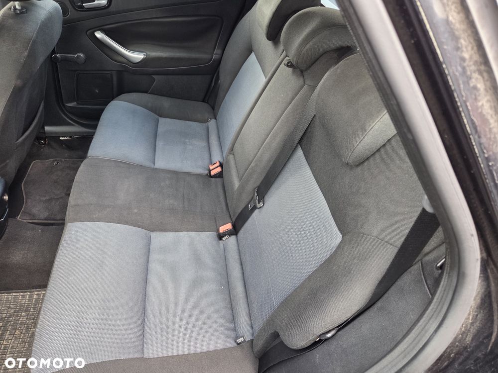 Ford Mondeo - 7