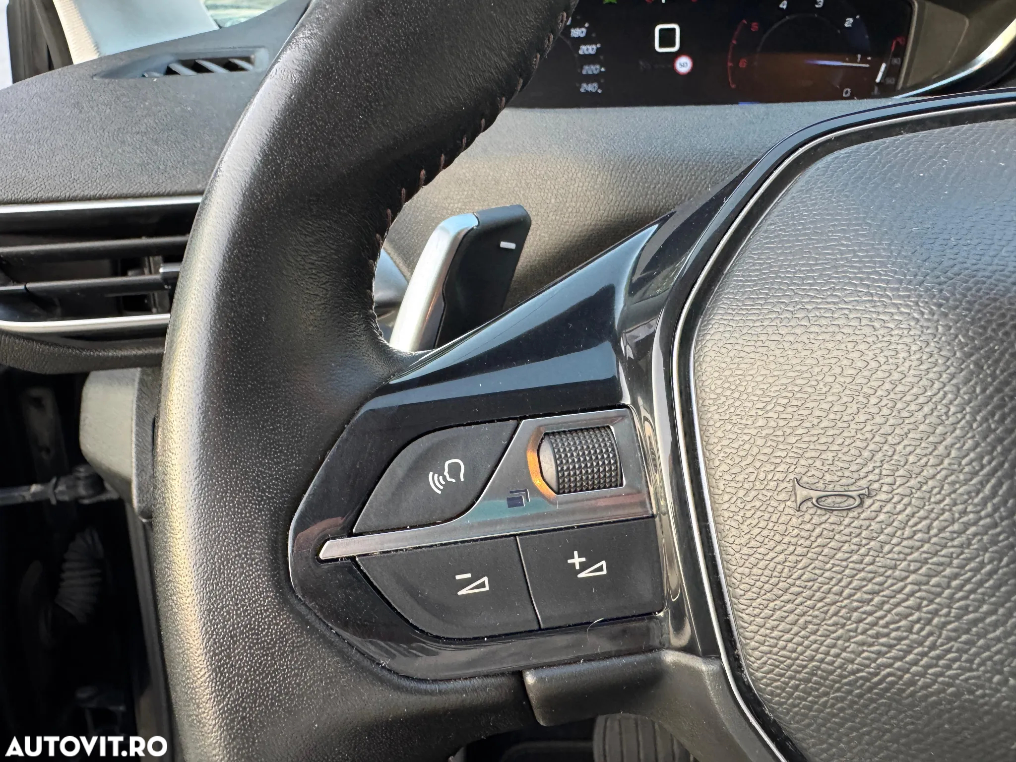 Peugeot 5008 1.5 BlueHDI s&s EAT8 Allure - 23