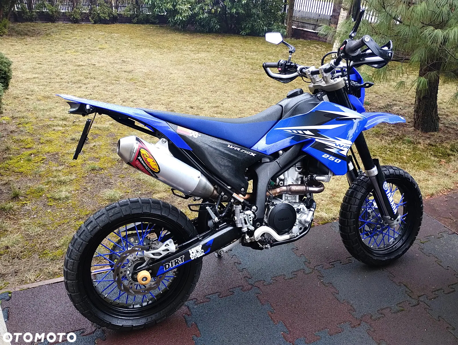 Yamaha WR - 16