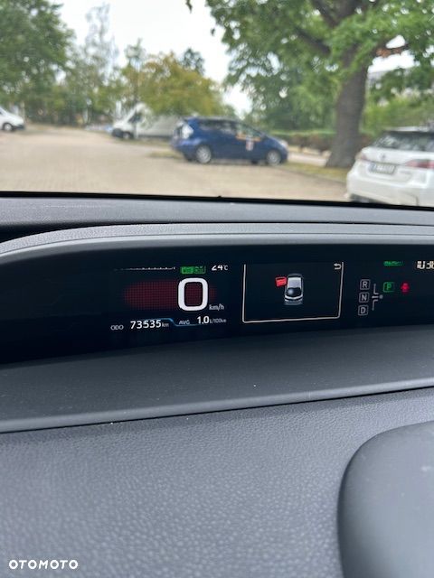 Toyota Prius Plug-in 1.8 Hybrid Executive - 5