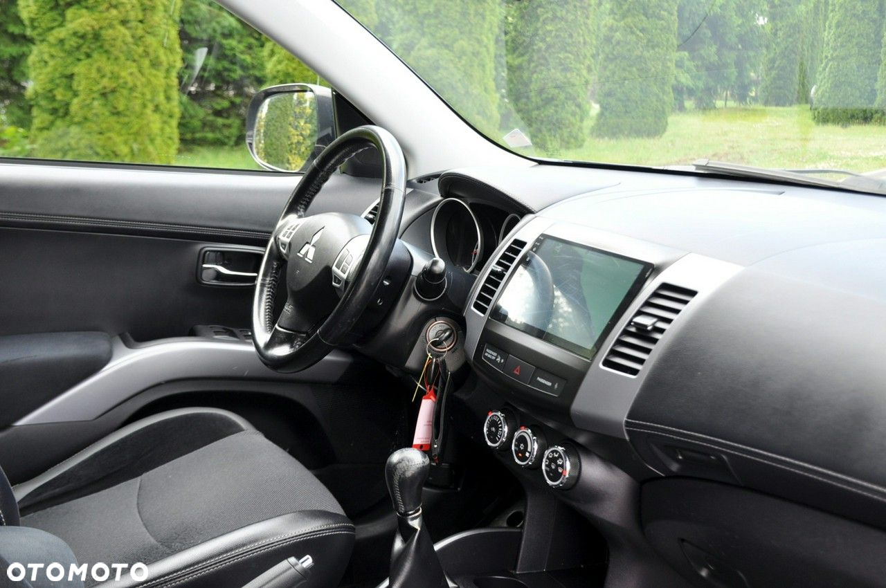 Mitsubishi Outlander - 18