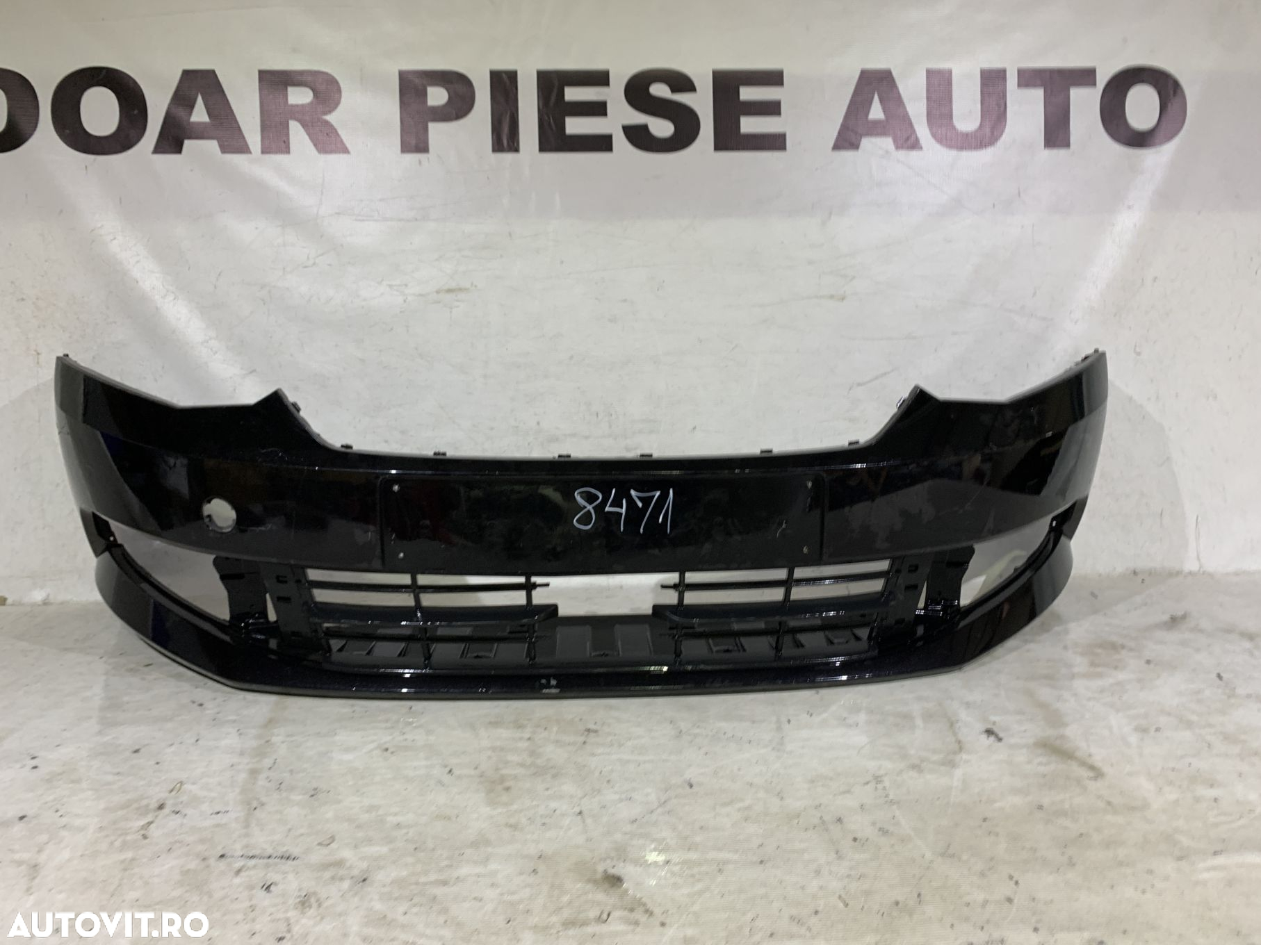 Bara fata Skoda Fabia 3, 2014, 2015, 2016, 2017, 2018, cod origine OE 6V0807221. Include grila inferioara si scut. - 2