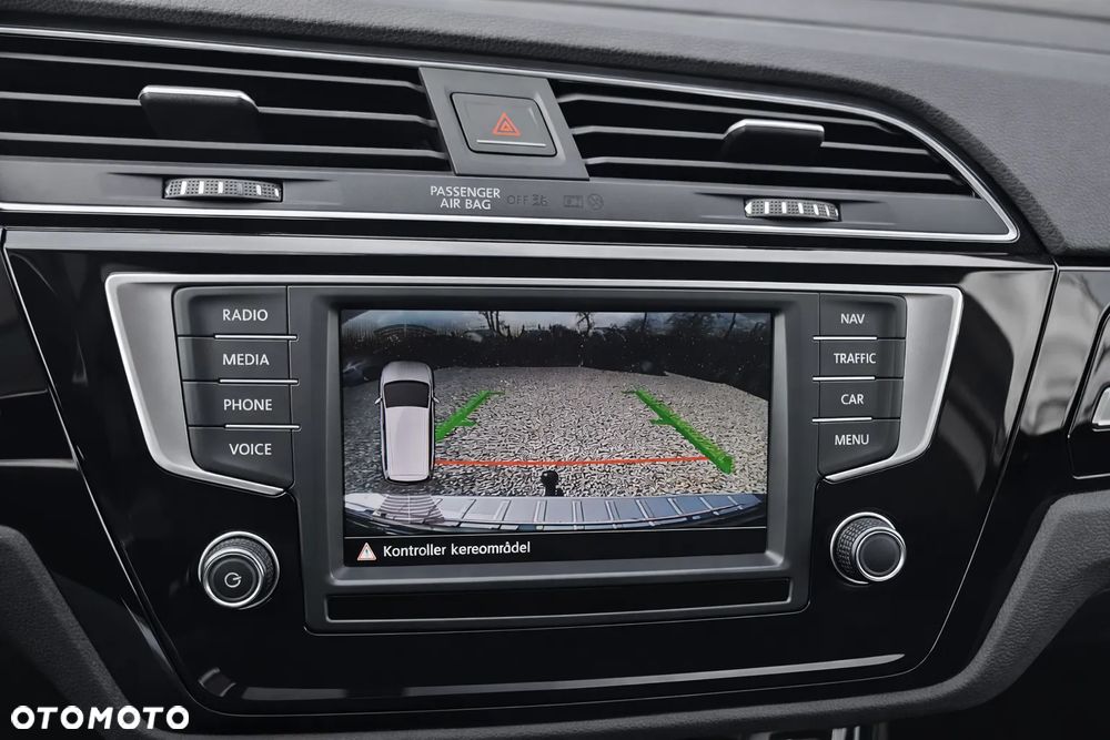 Volkswagen Touran 2.0 TDI SCR DSG Highline - 25