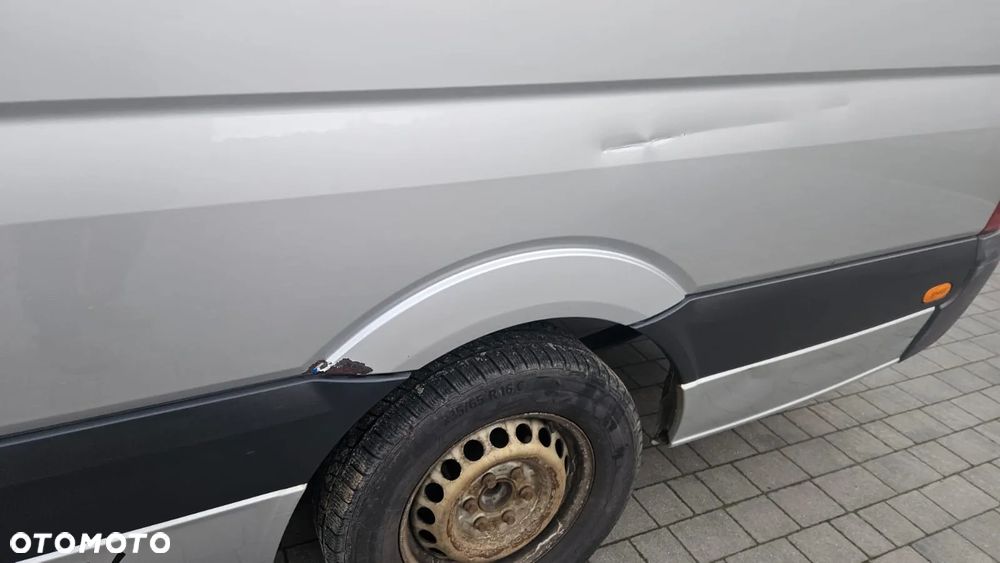 Mercedes-Benz Sprinter - 10