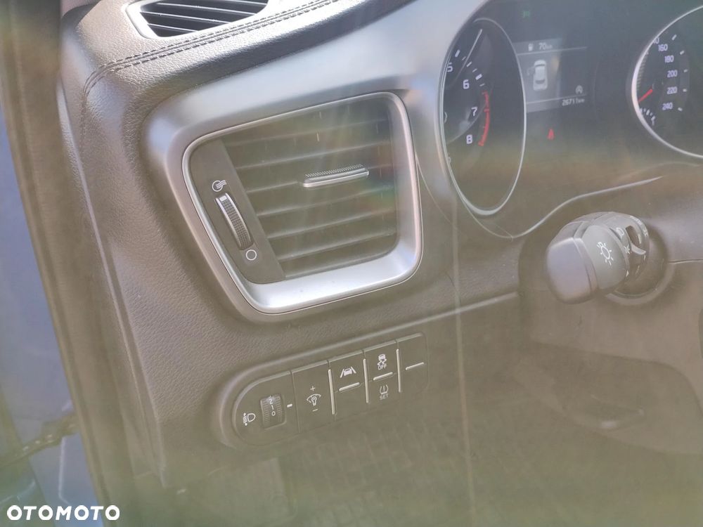 Kia XCeed 1.5 T-GDI M DCT - 21