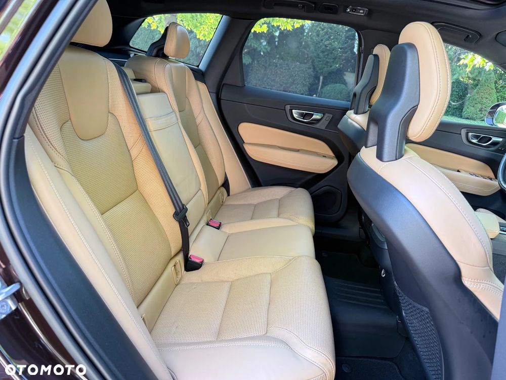 Volvo XC 60 D5 AWD Inscription - 31